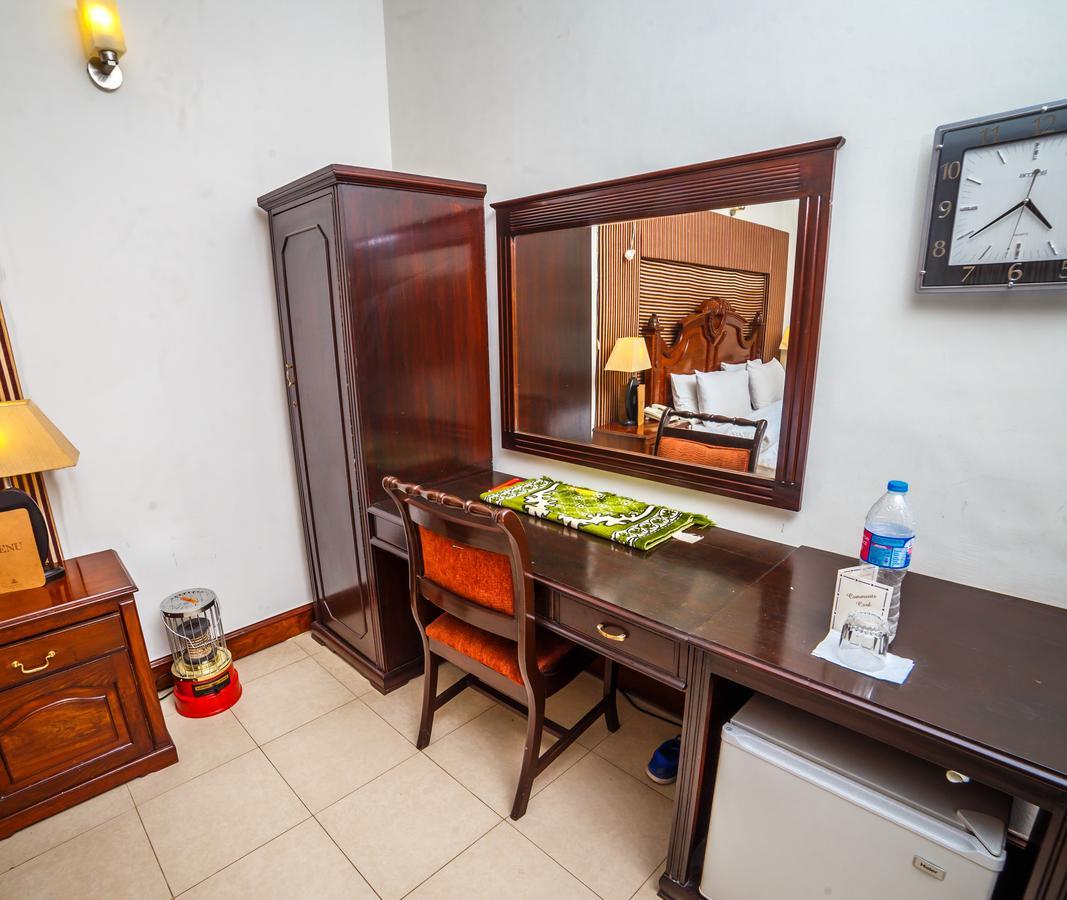 Shelton House Peshawar Otel Dış mekan fotoğraf