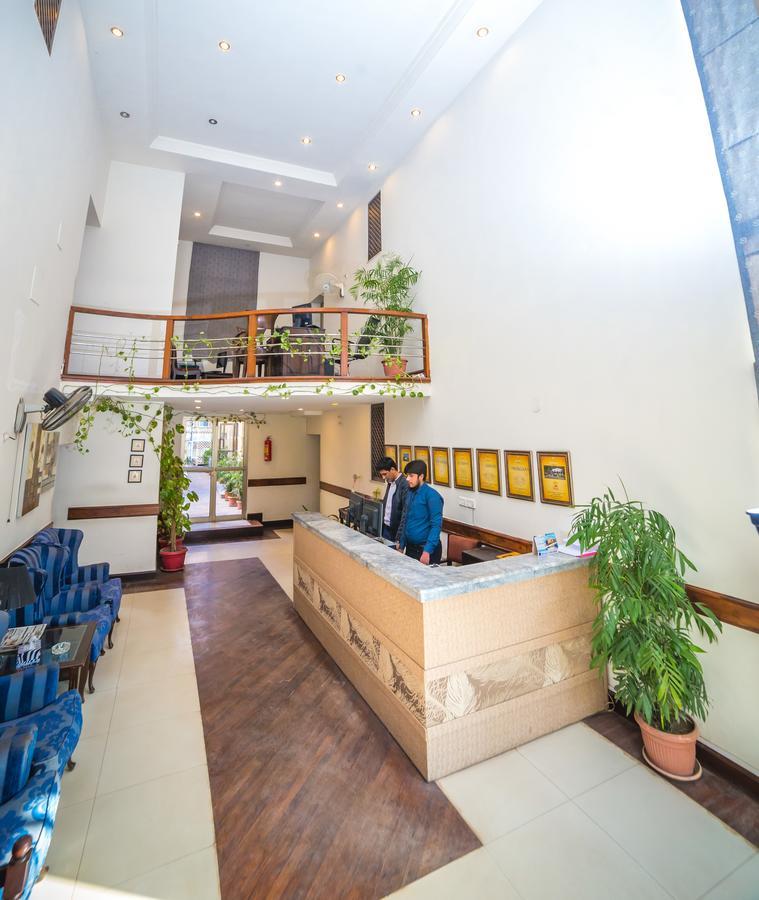 Shelton House Peshawar Otel Dış mekan fotoğraf