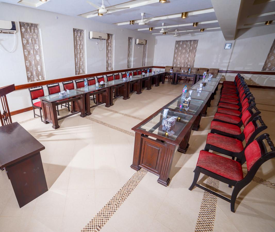 Shelton House Peshawar Otel Dış mekan fotoğraf