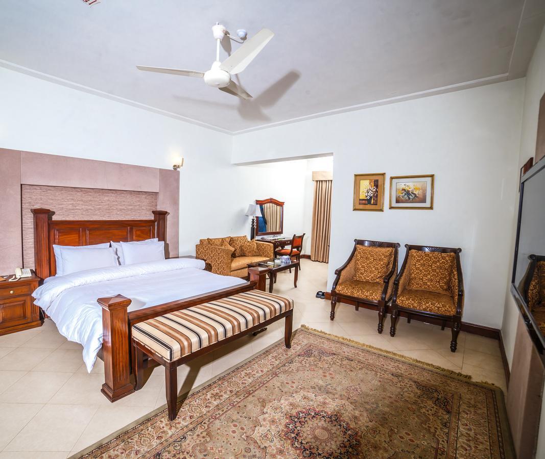 Shelton House Peshawar Otel Dış mekan fotoğraf