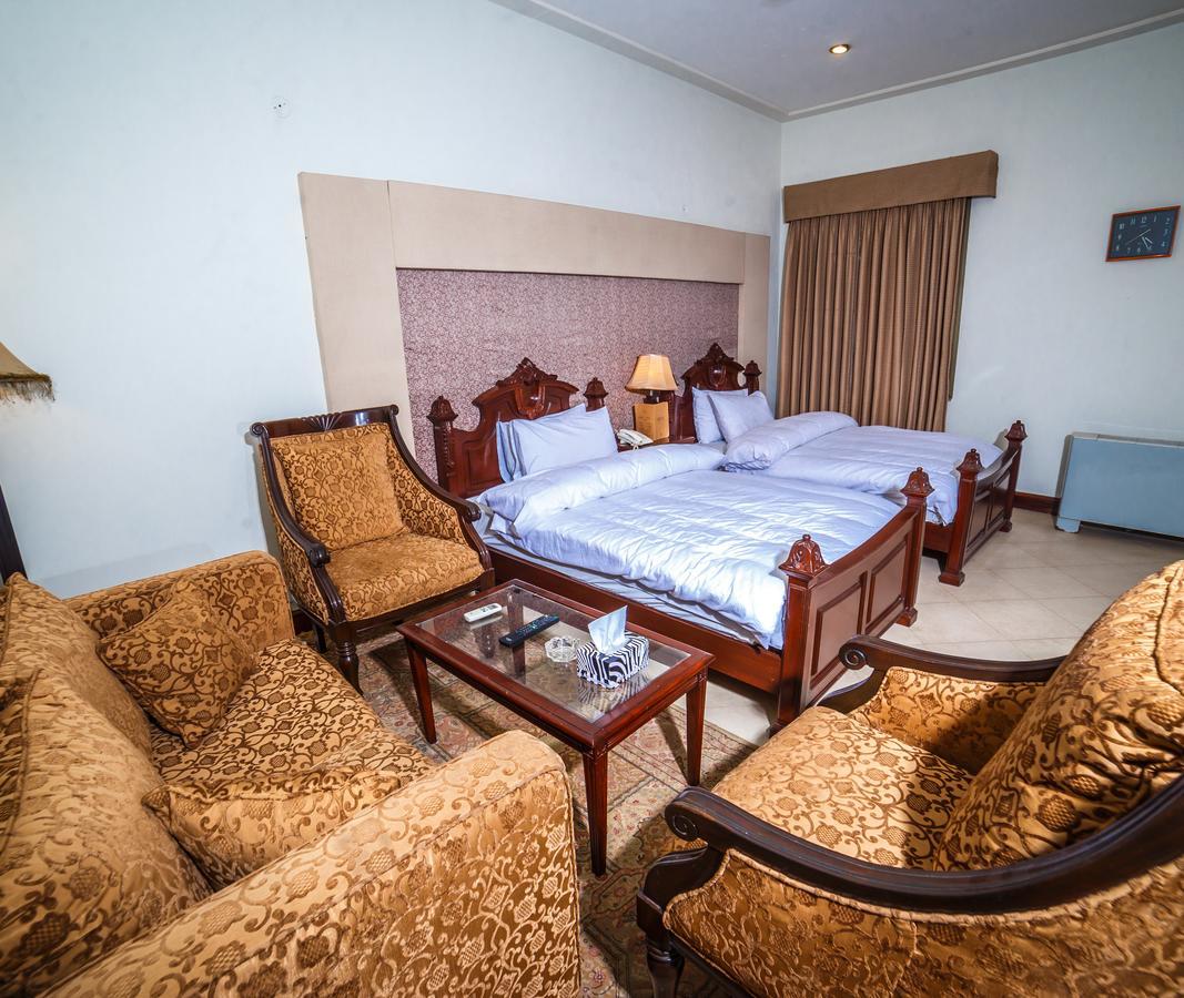 Shelton House Peshawar Otel Dış mekan fotoğraf