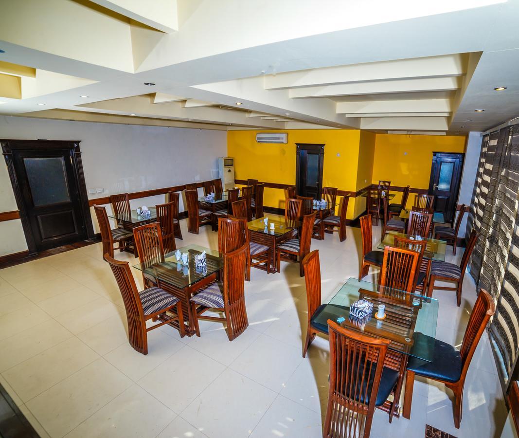 Shelton House Peshawar Otel Dış mekan fotoğraf