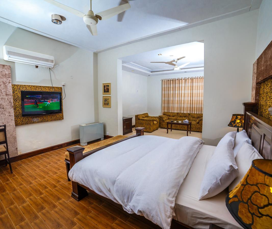 Shelton House Peshawar Otel Dış mekan fotoğraf